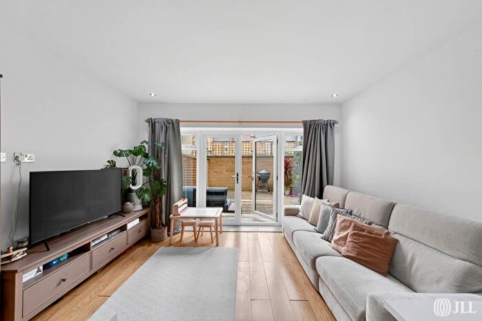 3 Bedroom End Of Terrace House For Sale In Maitland Road, London, E15
