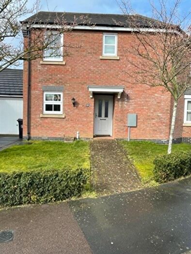 3 Bedroom Semi-Detached House To Rent In Cavendish Way, Grantham, NG31