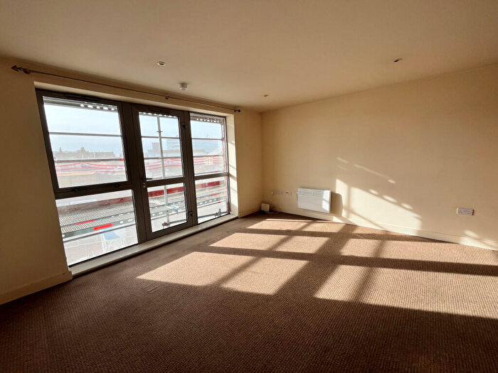 2 Bedroom Flat To Rent In Quartz, Hall Street, B18