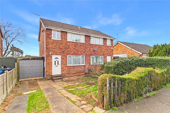 3 Bedroom Semi Detached House For Sale In Bishops Drive, Kettering, Northamptonshire, NN15
