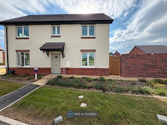 4 Bedroom Detached House To Rent In Robin Crescent, Crewe, CW2