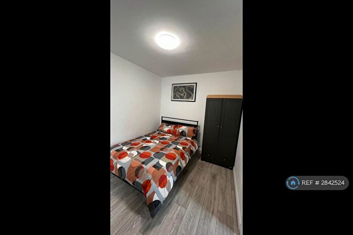 Studio To Rent In Epping, Epping, CM16 - Photo 3