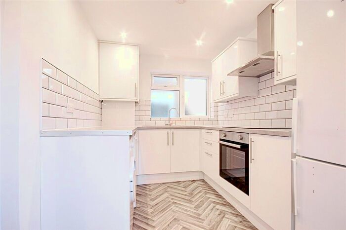 2 Bedroom Flat To Rent In Sandhurst Road, London N9