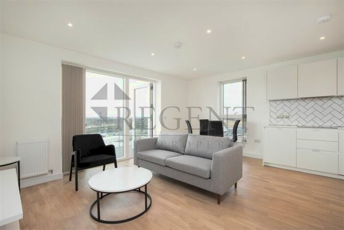 2 Bedroom Flat To Rent In Edwin House, Southall, UB1