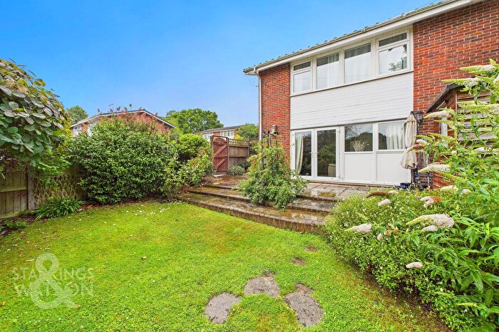 3 Bedroom End Of Terrace House For Sale In Finch Way, Brundall, Norwich, NR13