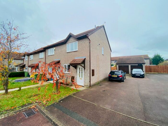 2 Bedroom End Of Terrace House To Rent In Admiral Close, GL51
