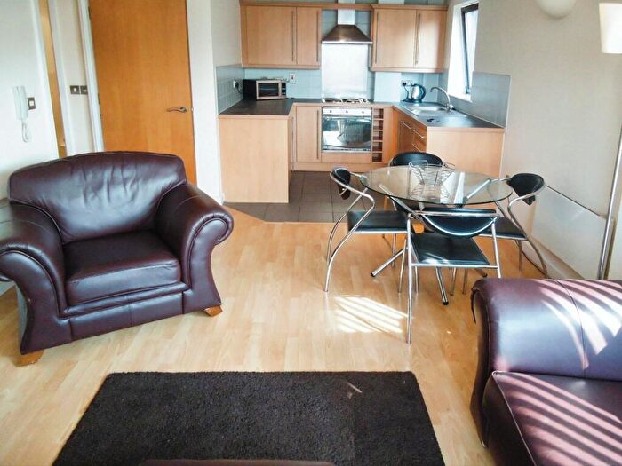 2 Bedroom Flat For Sale In Velocity East, City Walk, Leeds, LS11
