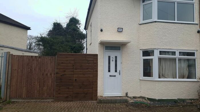 3 Bedroom Semi-Detached House To Rent In Salt Hill Way, Slough SL1