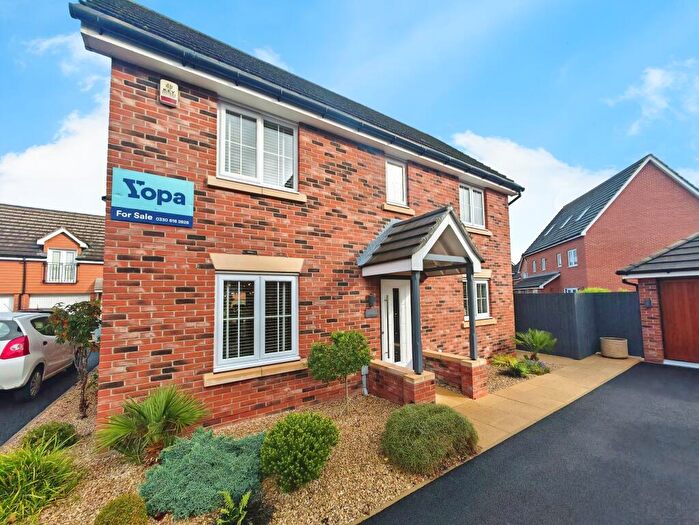 4 Bedroom Detached House For Sale In Hillside Close, Wychwood Village, Weston, Crewe, CW2