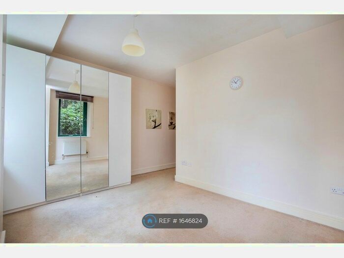 2 Bedroom Flat To Rent In Greystoke House, London, W5