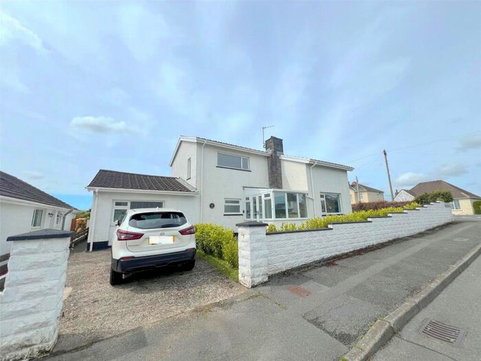 4 Bedroom Detached House For Sale In Haven Park Avenue, Haverfordwest, Pembrokeshire, SA61