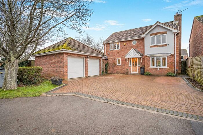 4 Bedroom Detached House For Sale In The Meadows, Cardiff, Cardiff, CF3