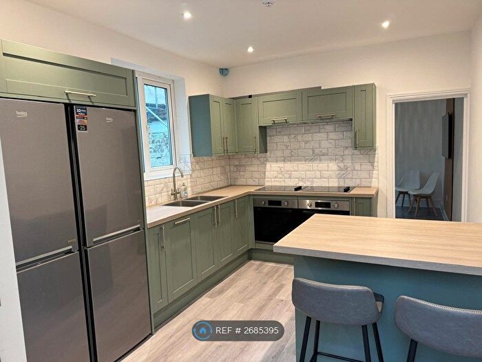 6 Bedroom Semi Detached House To Rent In Fishponds Road, Bristol, BS16