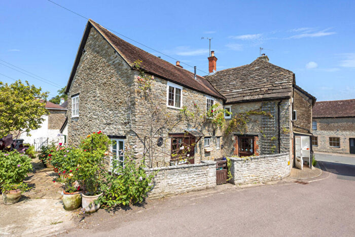 3 Bedroom End Of Terrace House For Sale In Silk Hay, High Street, Stalbridge, Sturminster Newton, Dorset, DT10