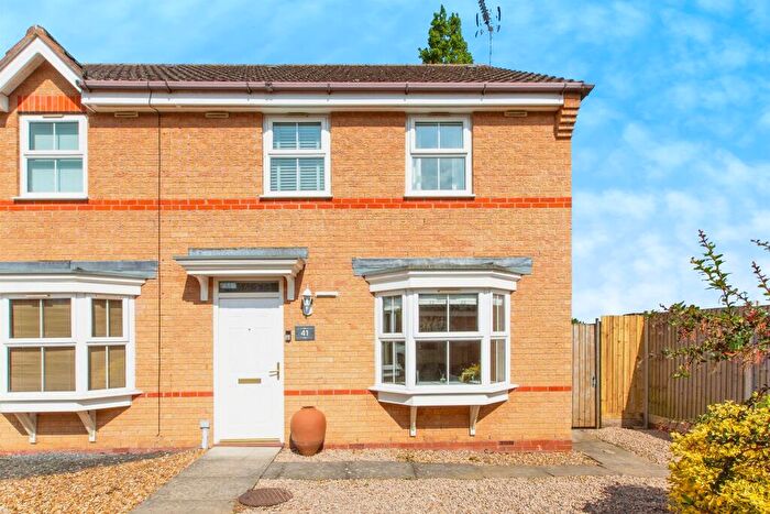 3 Bedroom Semi-Detached House For Sale In Sissinghurst Drive, Thrapston, Kettering, NN14