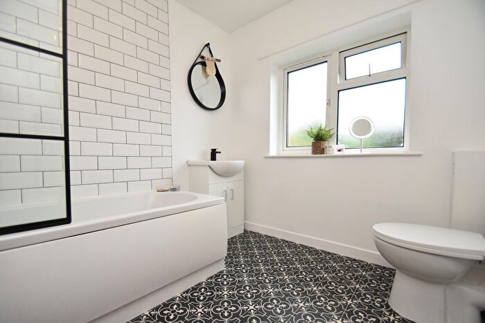 2 Bedroom Semi-Detached House For Sale In Darford, Earith, Huntingdon, PE28