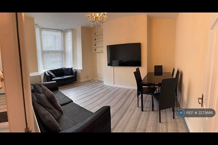 8 Bedroom Terraced House To Rent In Lily Avenue, Newcastle Upon Tyne, NE2