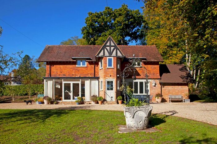 4 Bedroom Detached House To Rent In Winloed Cottage, Pangbourne On Thames, RG8