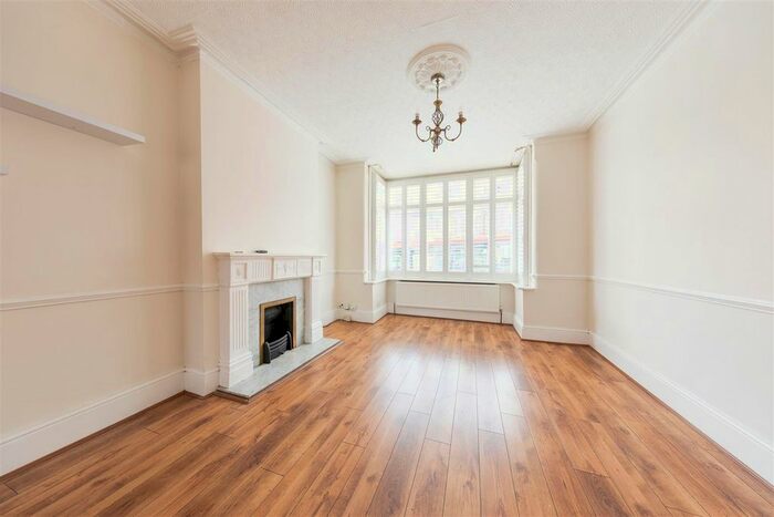 3 Bedroom End Of Terrace House To Rent In Winchester Road, London, E4