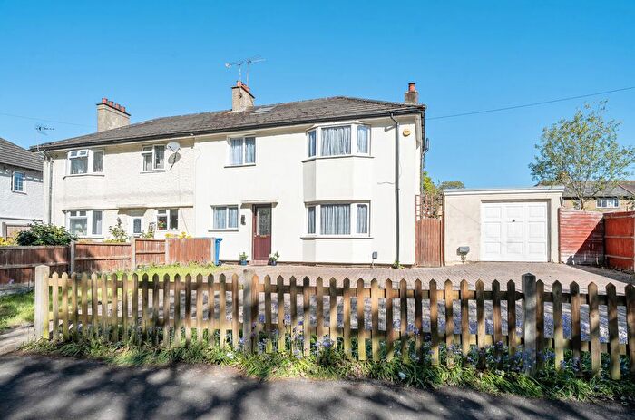 3 Bedroom Semi Detached House For Sale In Marrowbrook Lane, Farnborough, Hampshire, GU14