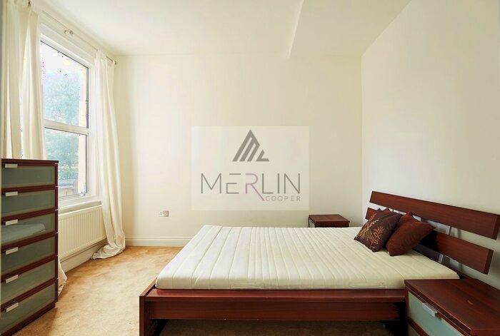 3 Bedroom Flat To Rent In Pine Road, London, NW2