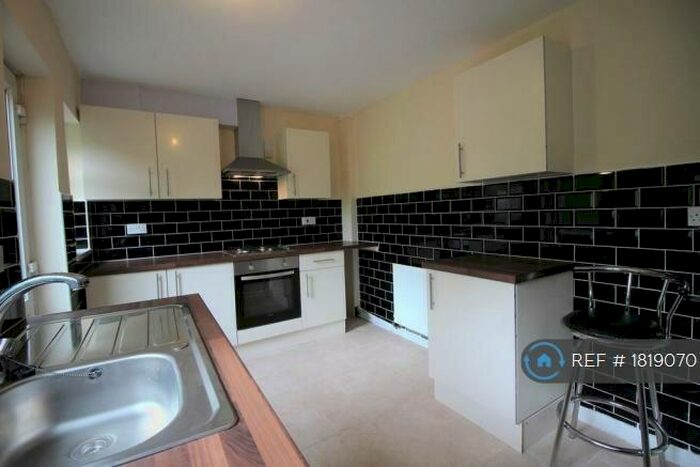3 Bedroom Terraced House To Rent In Windmill Lane, Nottingham, NG3