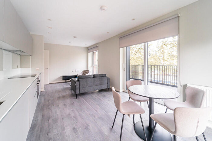 2 Bedroom Cottage To Rent In Ferry Lane, Tottenham Hale, London, N17