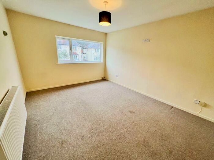 1 Bedroom Flat To Rent In One Bedroom Flat In Selly Oak, B29
