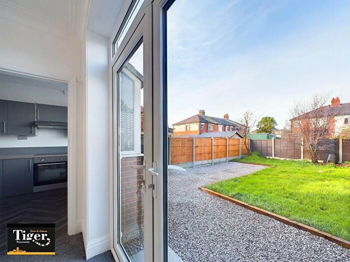 3 Bedroom Semi-Detached House For Sale In Willowbank Avenue, Blackpool, FY4