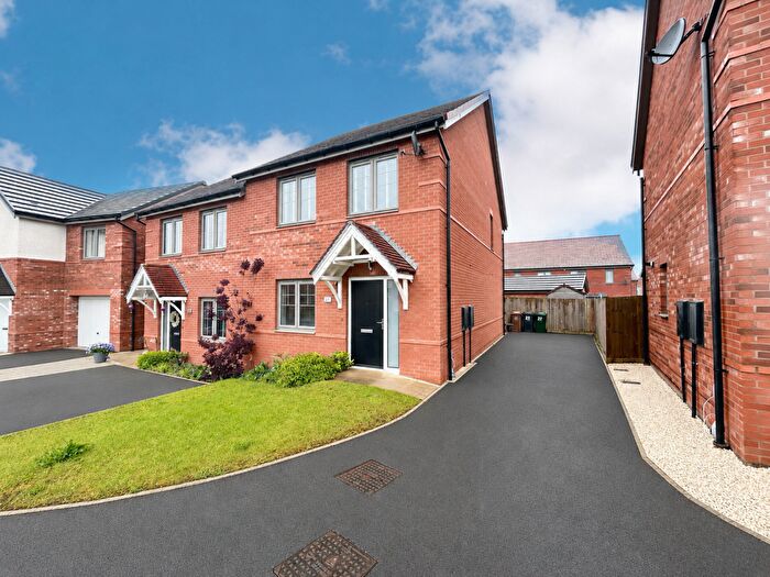 3 Bedroom Semi-Detached House For Sale In Moonstone Way, Newhall, Swadlincote, Derbyshire, DE11