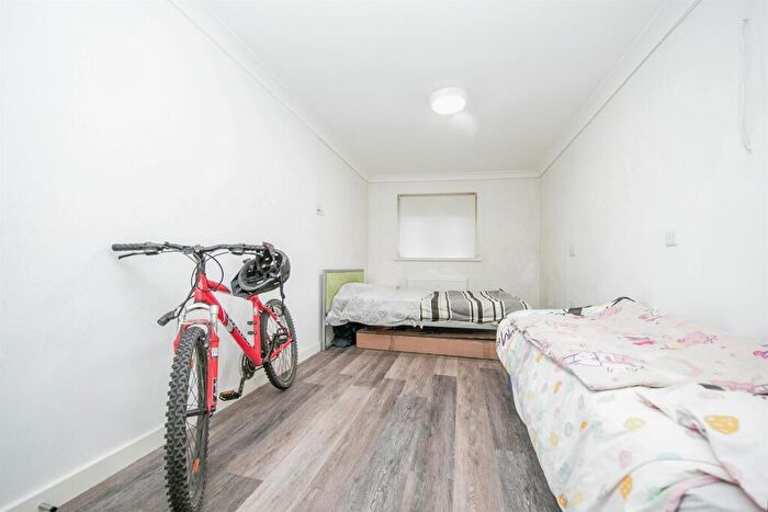 1 Bedroom Apartment For Sale In Eld Lane, Colchester, CO1
