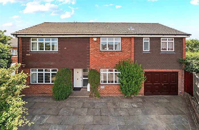 4 Bedroom Detached House For Sale In Corn Mill Drive, Orpington, BR6