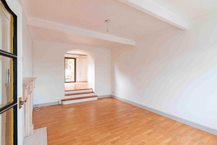 3 Bedroom Terraced House To Rent In Selvage Street, Rosyth, KY11