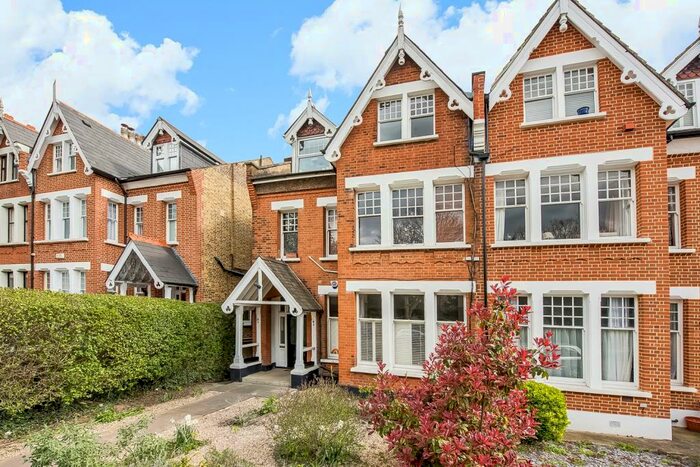 2 Bedroom Apartment To Rent In Mayow Road, Sydenham, London, SE26