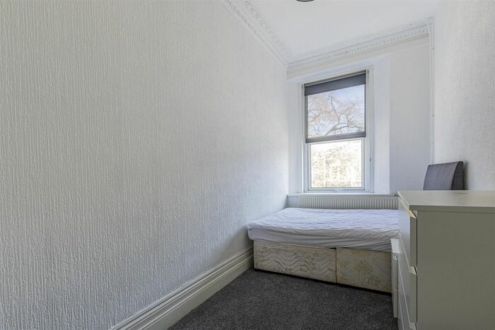 3 Bedroom Flat To Rent In Richmond Road, Roath, CF24