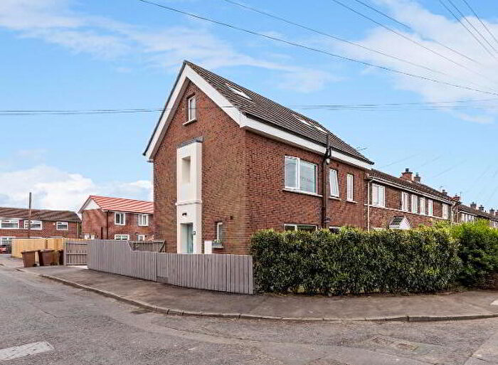 4 Bedroom TownHouse For Sale In A Cloghan Crescent, Belfast, BT5