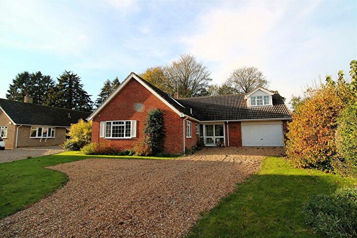 4 Bedroom Chalet For Sale In Holly Close, Horringer, Bury St. Edmunds, IP29