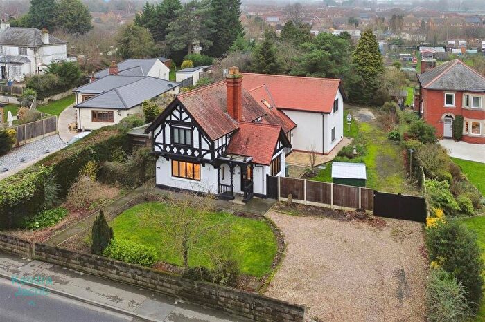 4 Bedroom Detached House For Sale In Newcastle Avenue, Worksop, S80