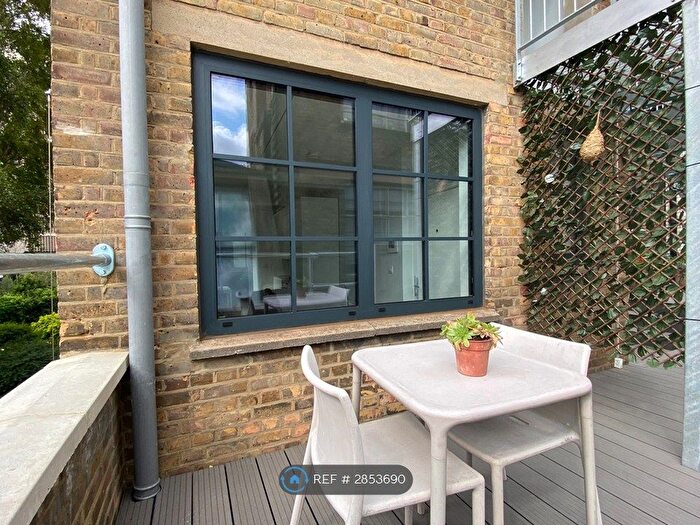 1 Bedroom Flat To Rent In Shrewsbury Court, London, EC1Y