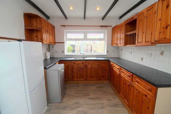 4 Bedroom House To Rent In Heathfield Place, Gabalfa, Cardiff, CF14