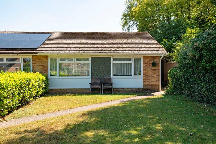 3 Bedroom Semi-Detached Bungalow For Sale In Eardley Avenue, Andover, SP10