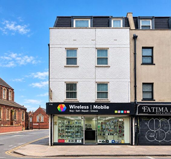 1 Bedroom Flat To Rent In Commercial Road, London, E1