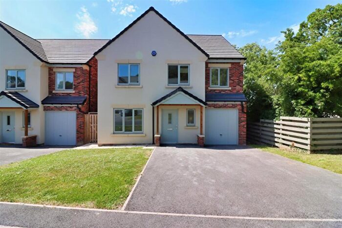 5 Bedroom Detached House For Sale In Rectory Grove, Duckmanton, S44