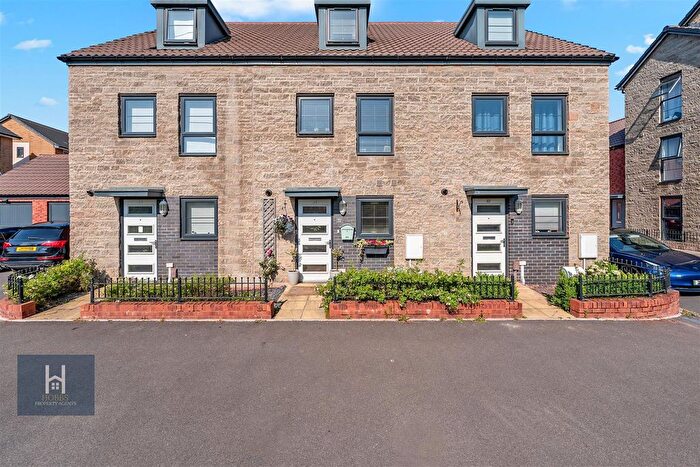3 Bedroom Terraced House For Sale In Rogers Close, Yate, BS37