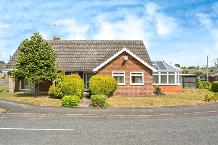 3 Bedroom Detached Bungalow For Sale In Pine Tree Avenue, Scotter, Gainsborough, DN21