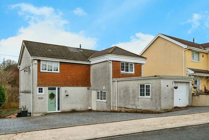 4 Bedroom Detached House For Sale In Vale View, Pont Nedd Fechan, Glynneath, Neth Port Talbot, SA11