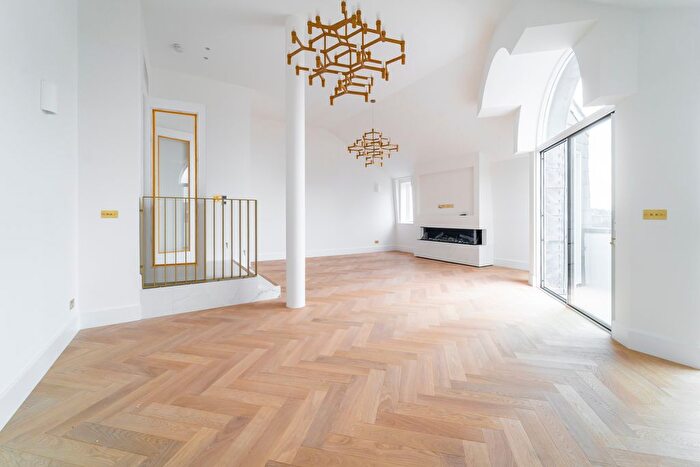 3 Bedroom Semi Detached House To Rent In Belsize Park Gardens, Belsize Park, London, NW3