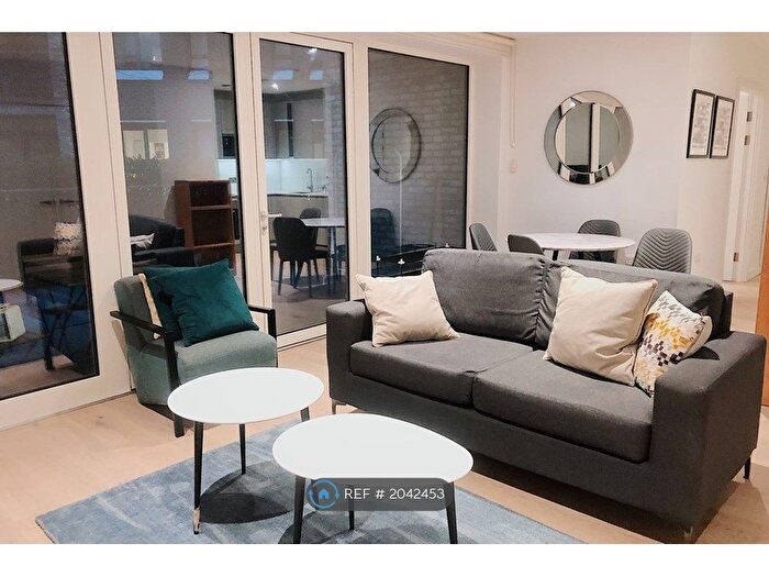 2 Bedroom Flat To Rent In Tarling House, London, SE17