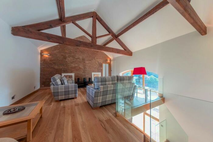 2 Bedroom Barn Conversion For Sale In Park Road, Oulton, CW6