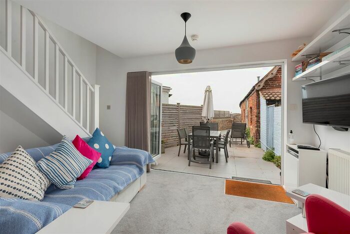 2 Bedroom Terraced House To Rent In Sea Wall, Whitstable, CT5